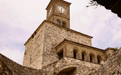 From Tirana: Gjirokastra UNESCO World Heritage City Guided Day Trip with Hotel Pickup