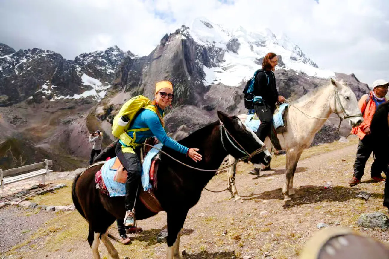from cusco: full-day 7 lakes of ausangate horseback riding tour with breakfast and lunch.-1