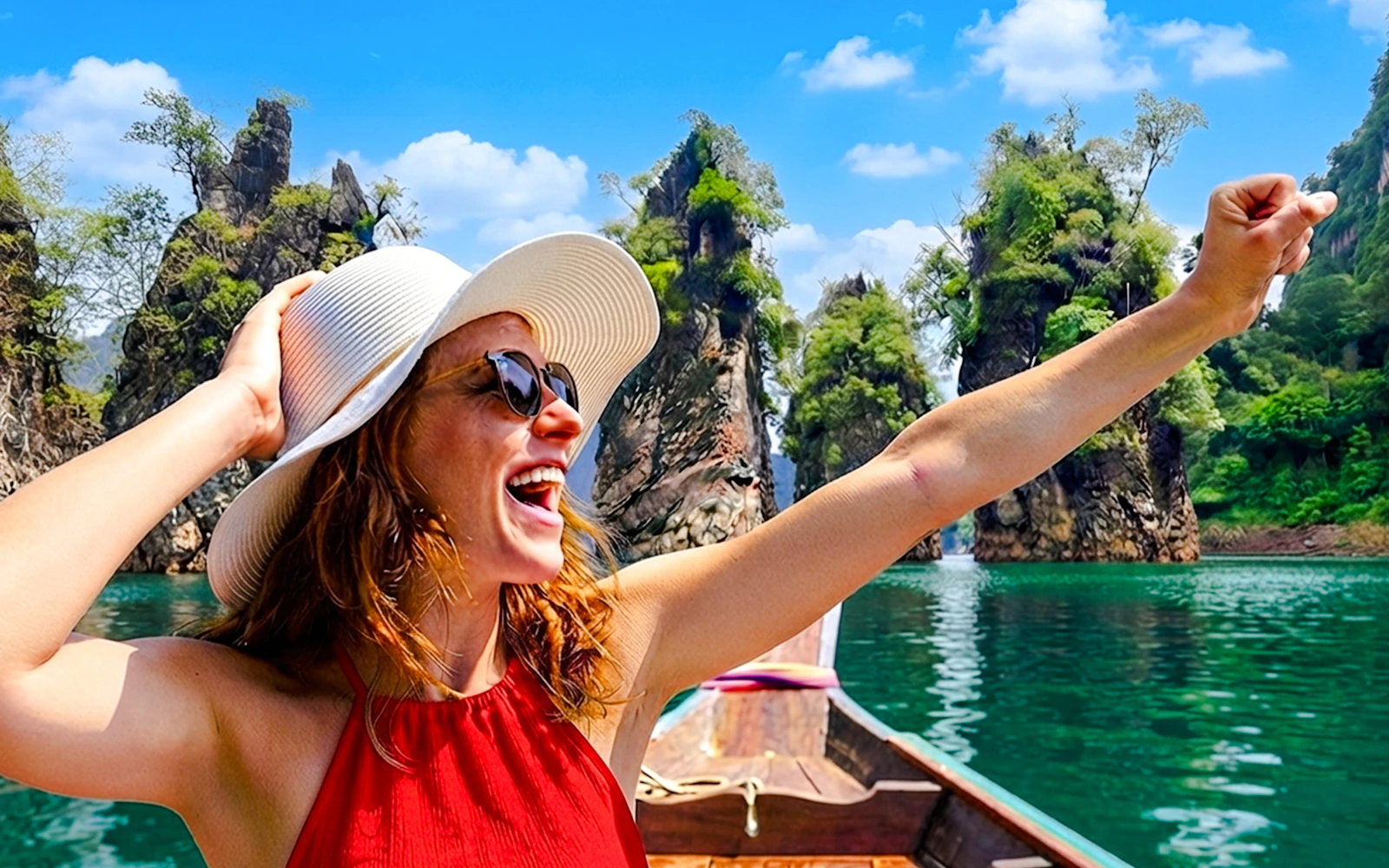 From Khao Lak: Cheow Lan Lake All-Inclusive Tour with Diamond Cave, Hike and Kayak (Product 54501)