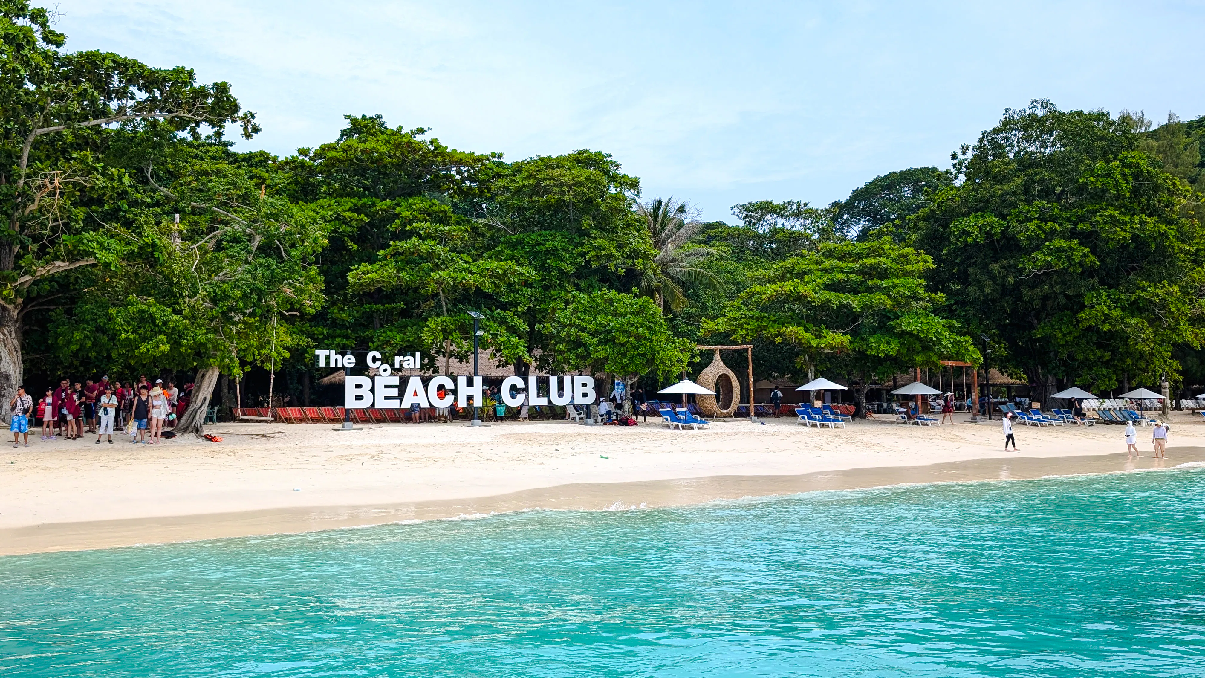 phuket: privat tur-retur-reise med langhalet båt til coral island-10