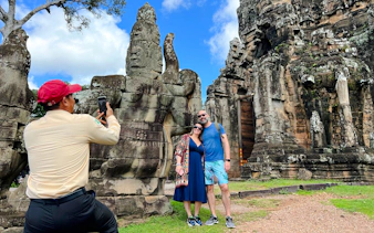 angkor wat half-day sunrise guided tour with breakfast and visits to ta prohm and bayon-8