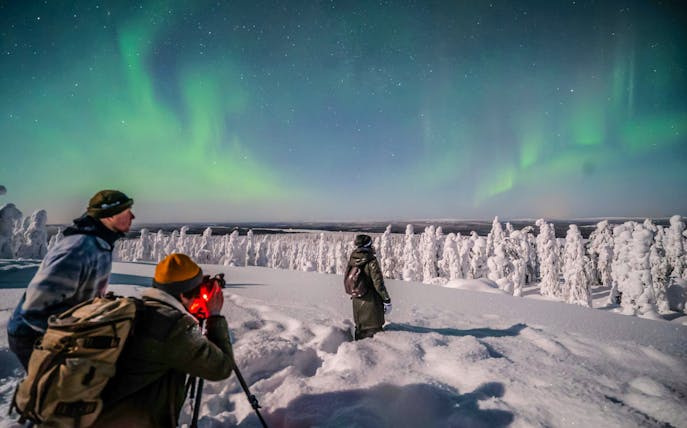 northern lights small-group guided tour with professional photography-1
