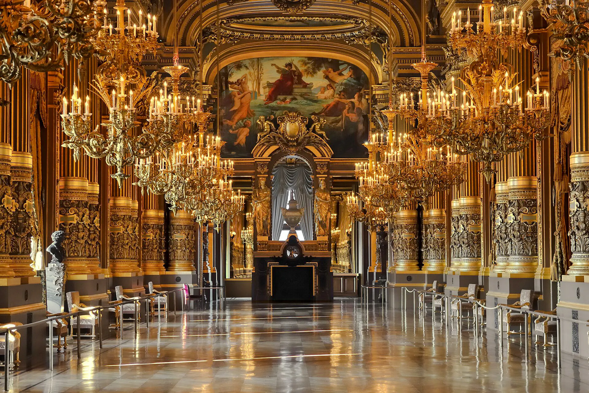 Paris Small-Group Walking Tour: Opéra Garnier & Fragonard Théâtre du Parfum des Capucines Image 3