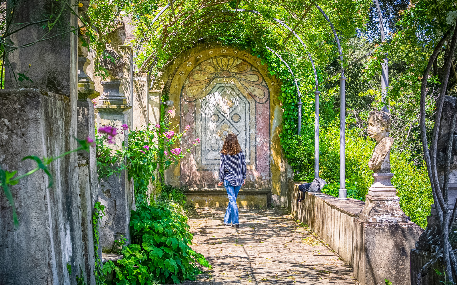 Elliott Erwitt Exhibition timings