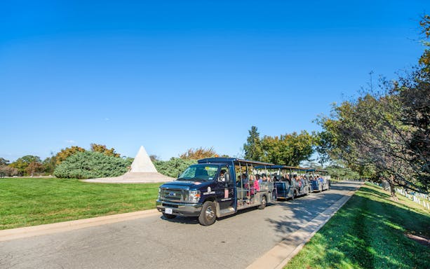 Tram tour near Arlington National Cemetery Memorial, Washington, D.C.