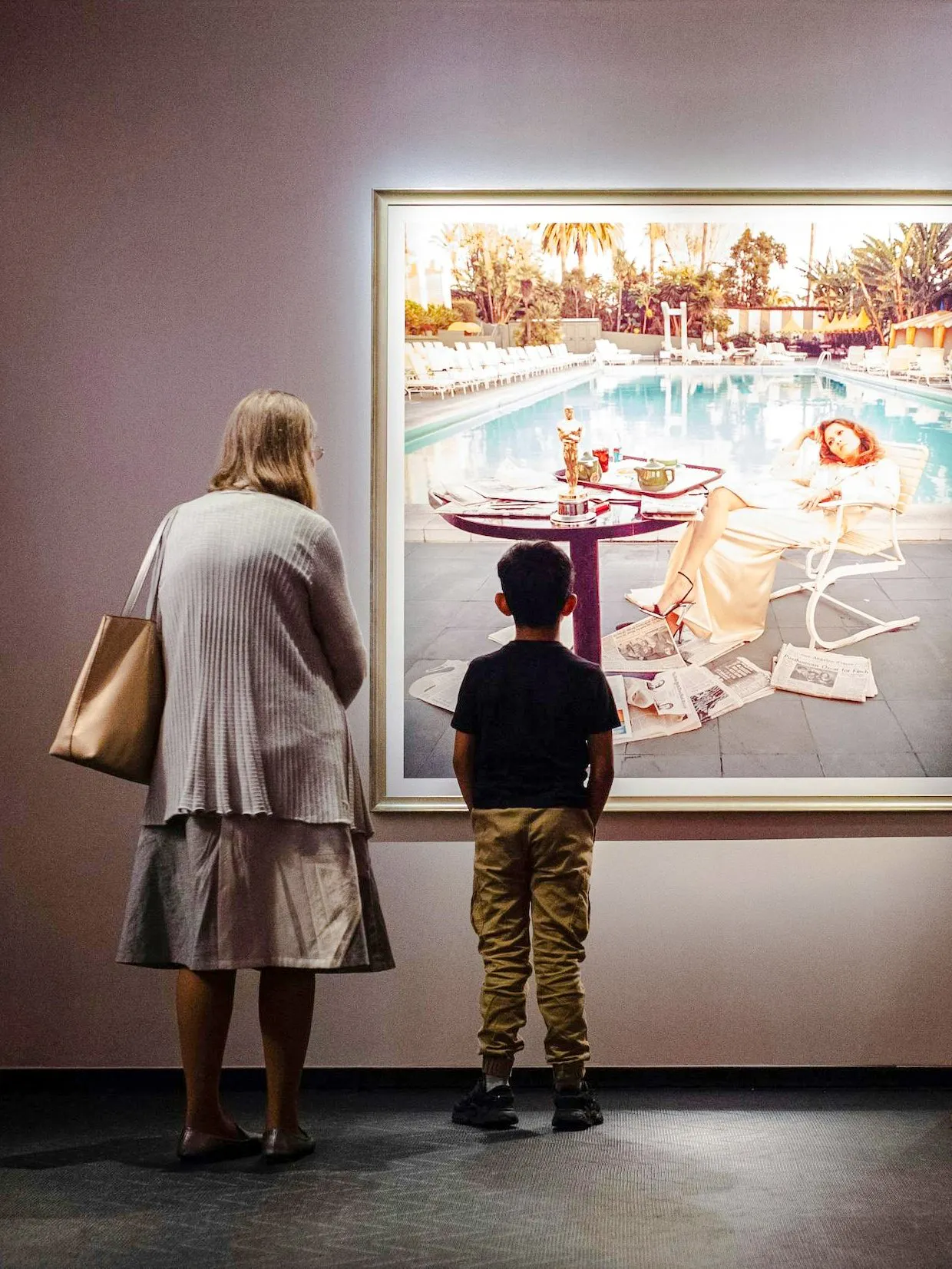 Guests viewing artwork at Fotografiska Berlin exhibition.
