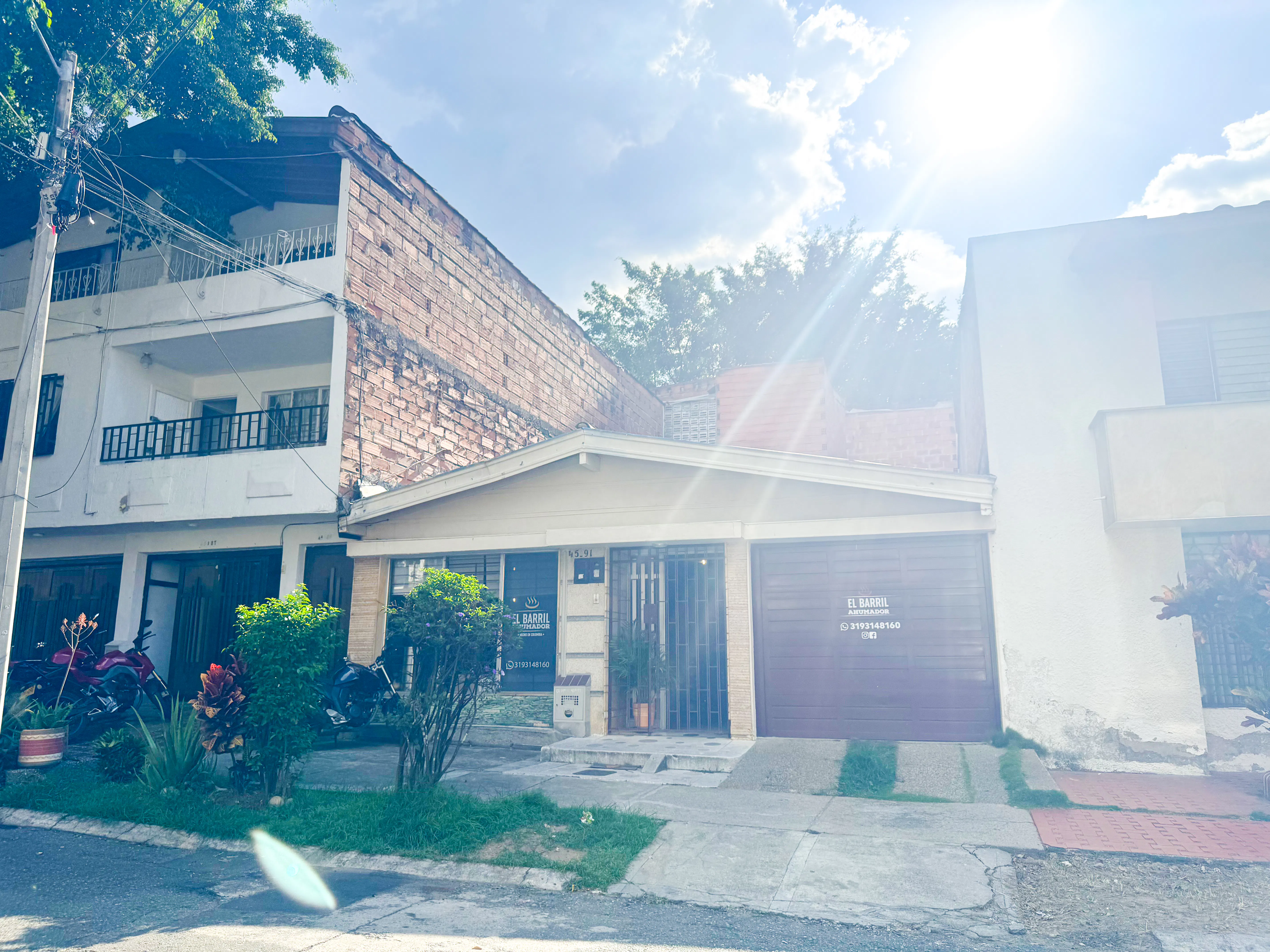 medellín private pablo escobar history tour with hotel pickup and drop-off-1