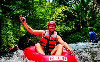river tubing in ubud mit wasserfall und dschungel-canyon-7
