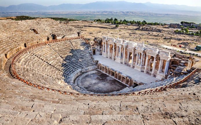From Antalya or Kemer: Pamukkale and Hierapolis Guided Day Trip with Lunch