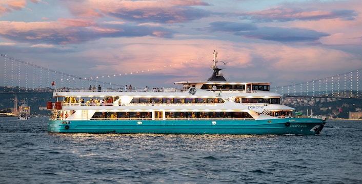 Bosphorus lunch cruises