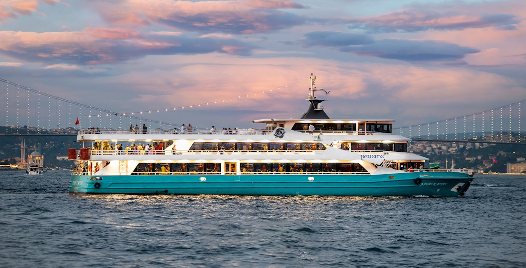 Bosphorus lunch cruises
