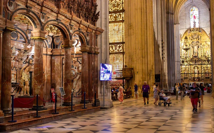 Seville Cathedral & La Giralda Private Guided Tour