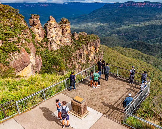 Blue Mountains Tour with Scenic World & Sydney Zoo