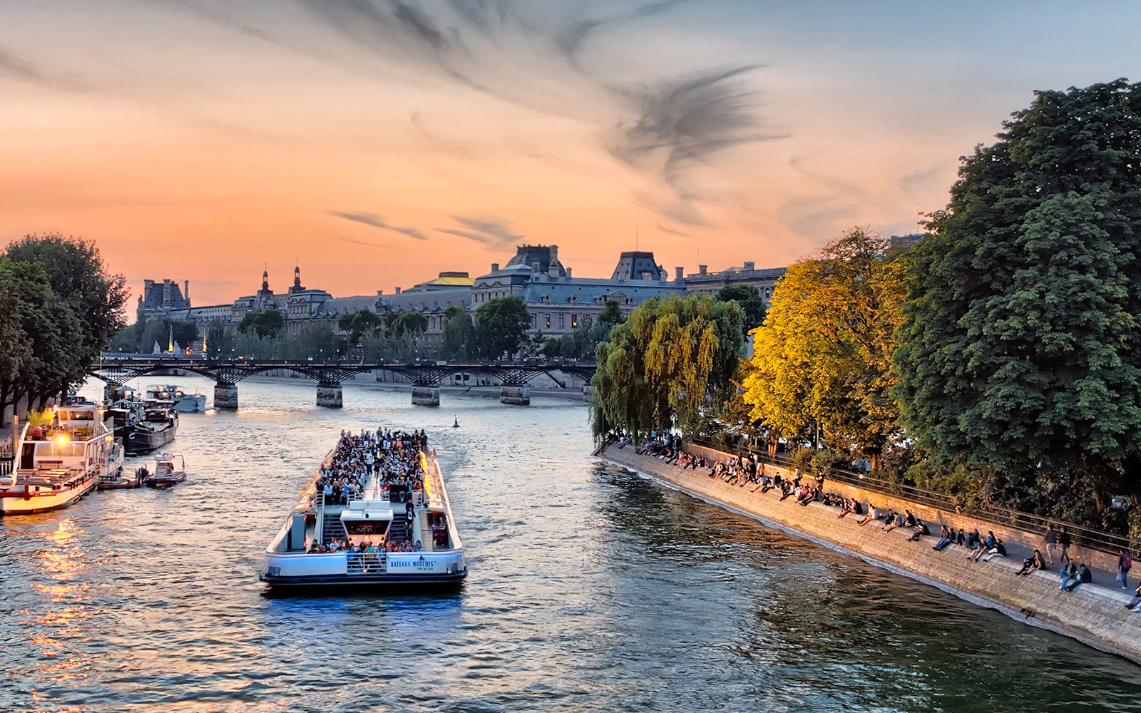 combo: catacombs tickets + seine river cruise-8