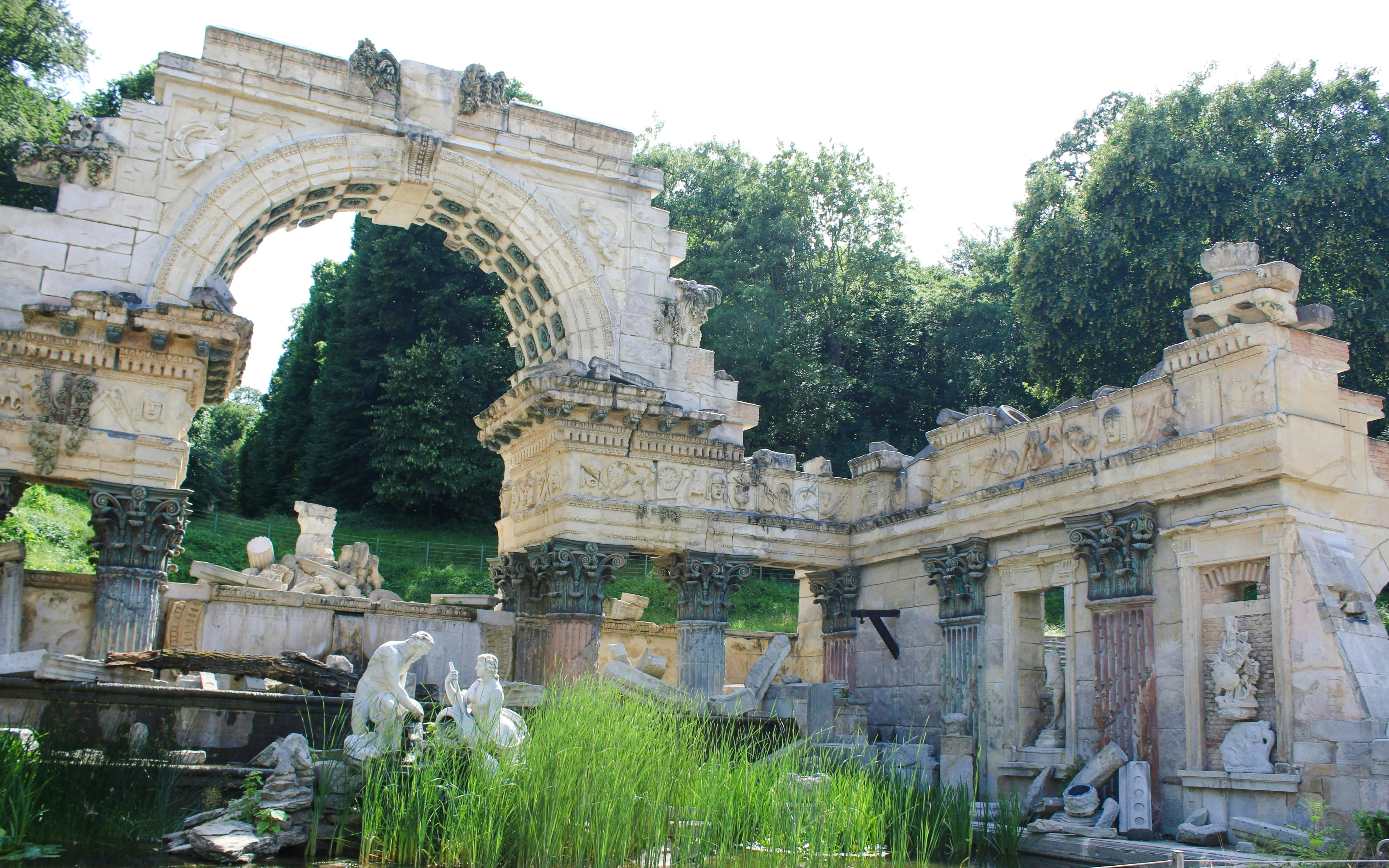 roman ruins at Schonbrunn Palace