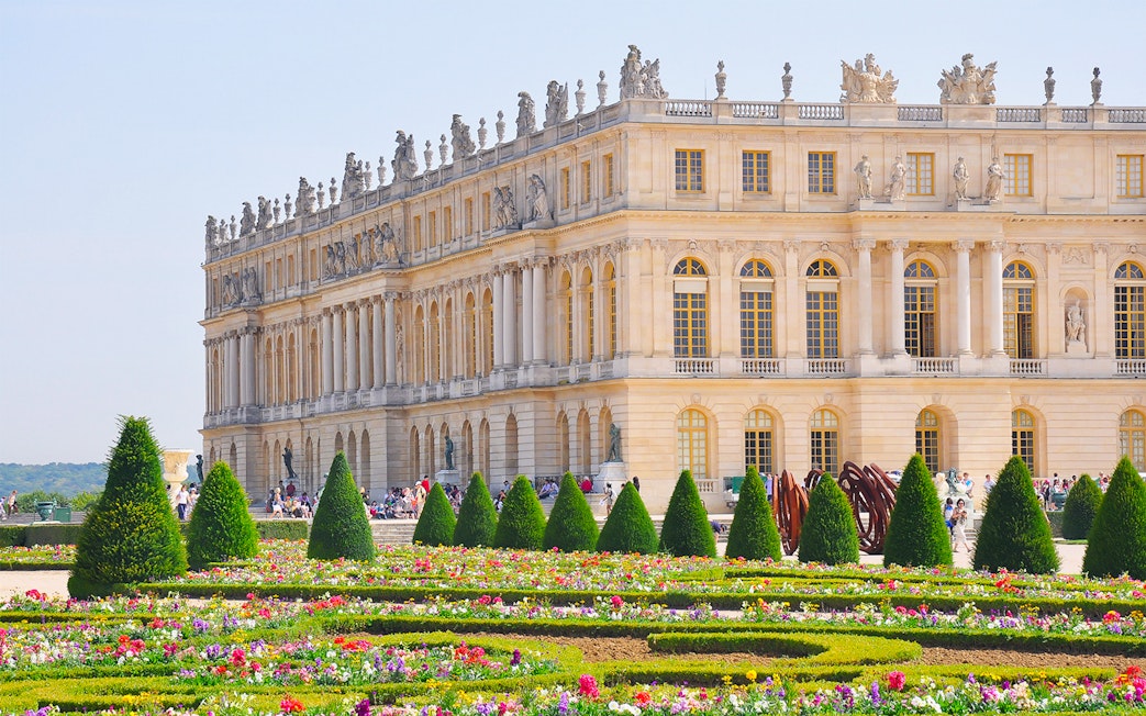 Versailles Palace exterior with gardens, Paris tour.