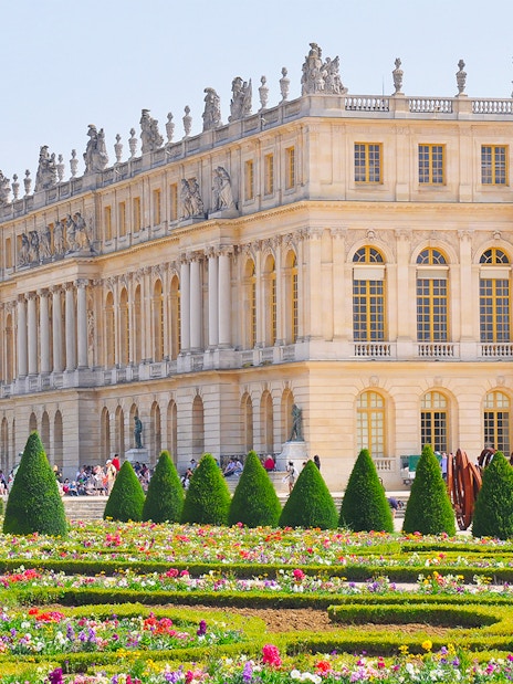 Versailles Palace exterior with gardens, Paris tour.