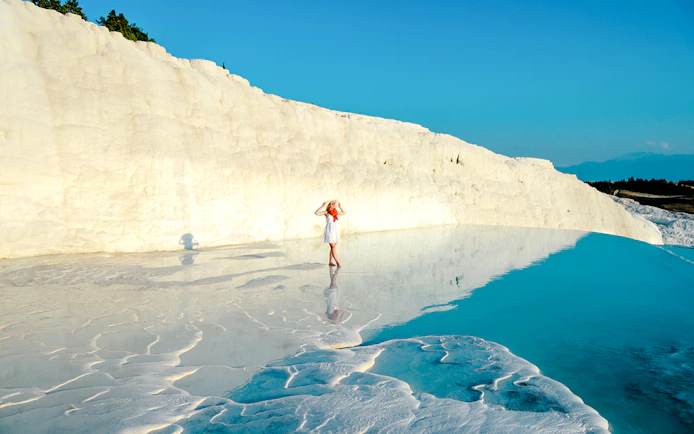 From Antalya or Kemer: Pamukkale and Hierapolis Guided Day Trip with Lunch