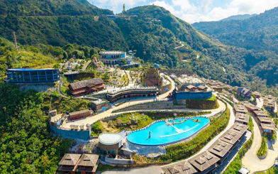 O Quy Ho Fairy Heaven Gate Zone 2 with pool and scenic mountain view, Sa Pa.