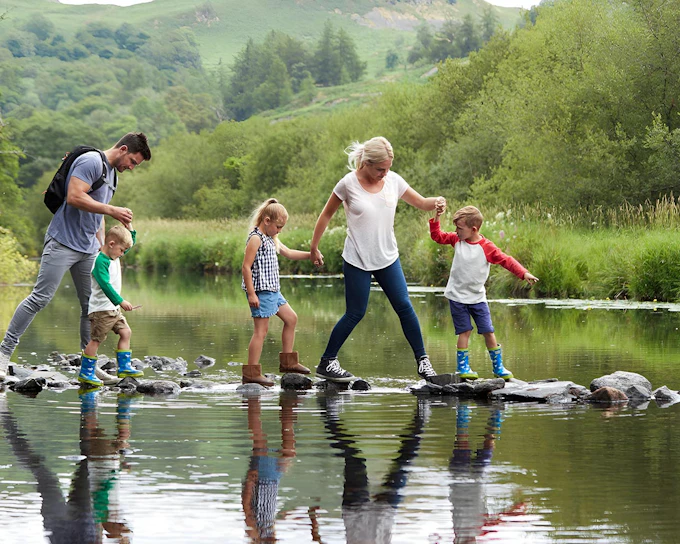 Day Tour of the Lake District from London with Cream Tea & Cruise