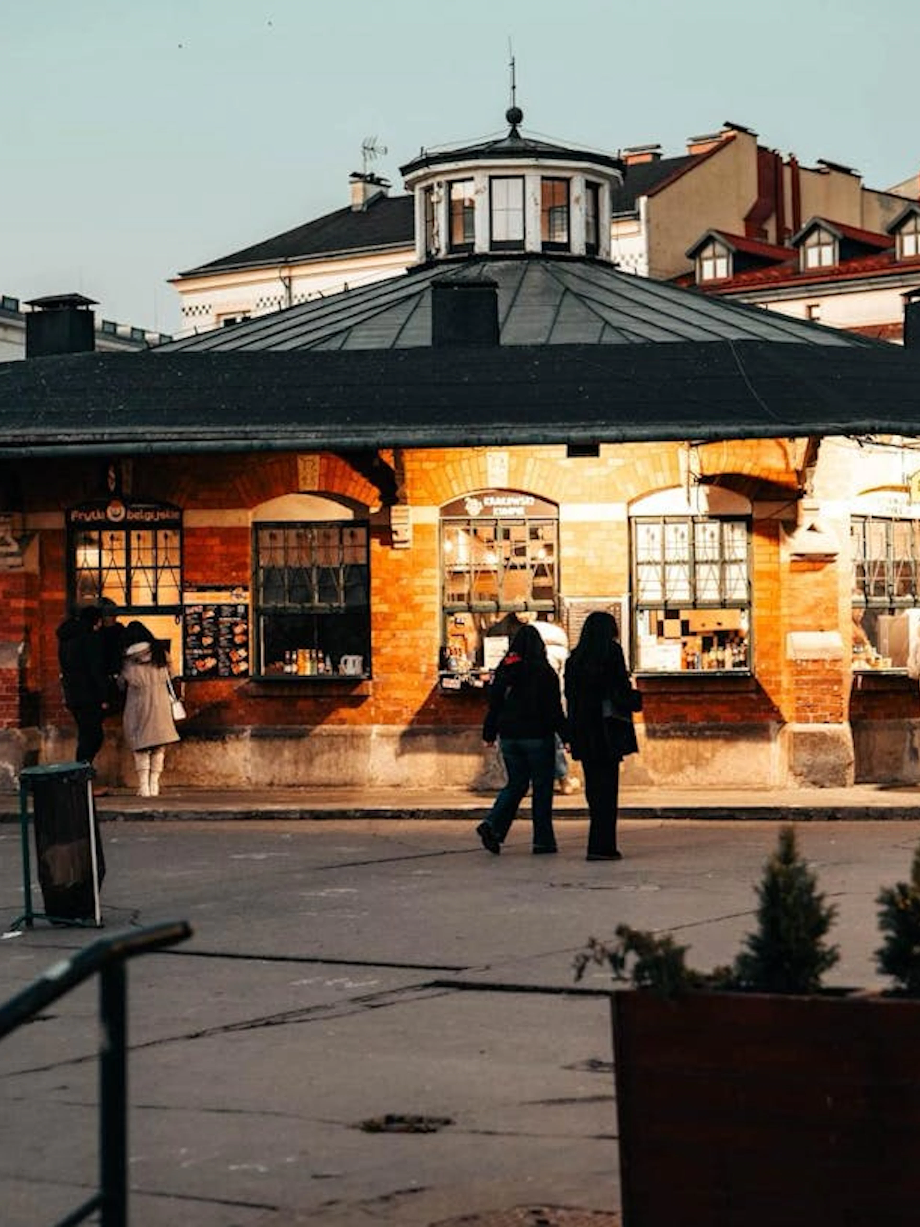 krakow hidden bars & polish tapas experience in jewish quart-1