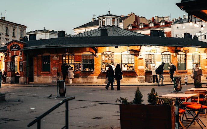krakow hidden bars & polish tapas experience in jewish quart-1