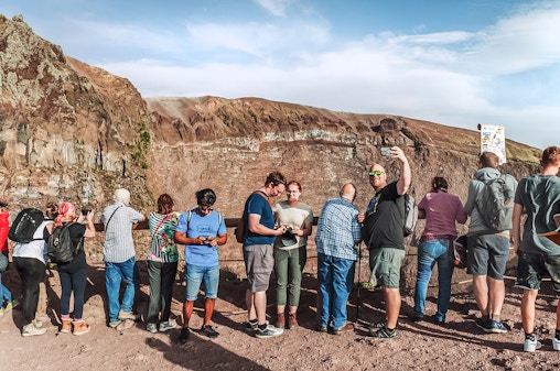 From Naples: Mount Vesuvius & Herculaneum or Pompeii Day Trip