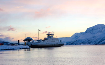 din tromsø: safari cu snowmobilul în alpii lyngen, cu prânz și băuturi calde-5