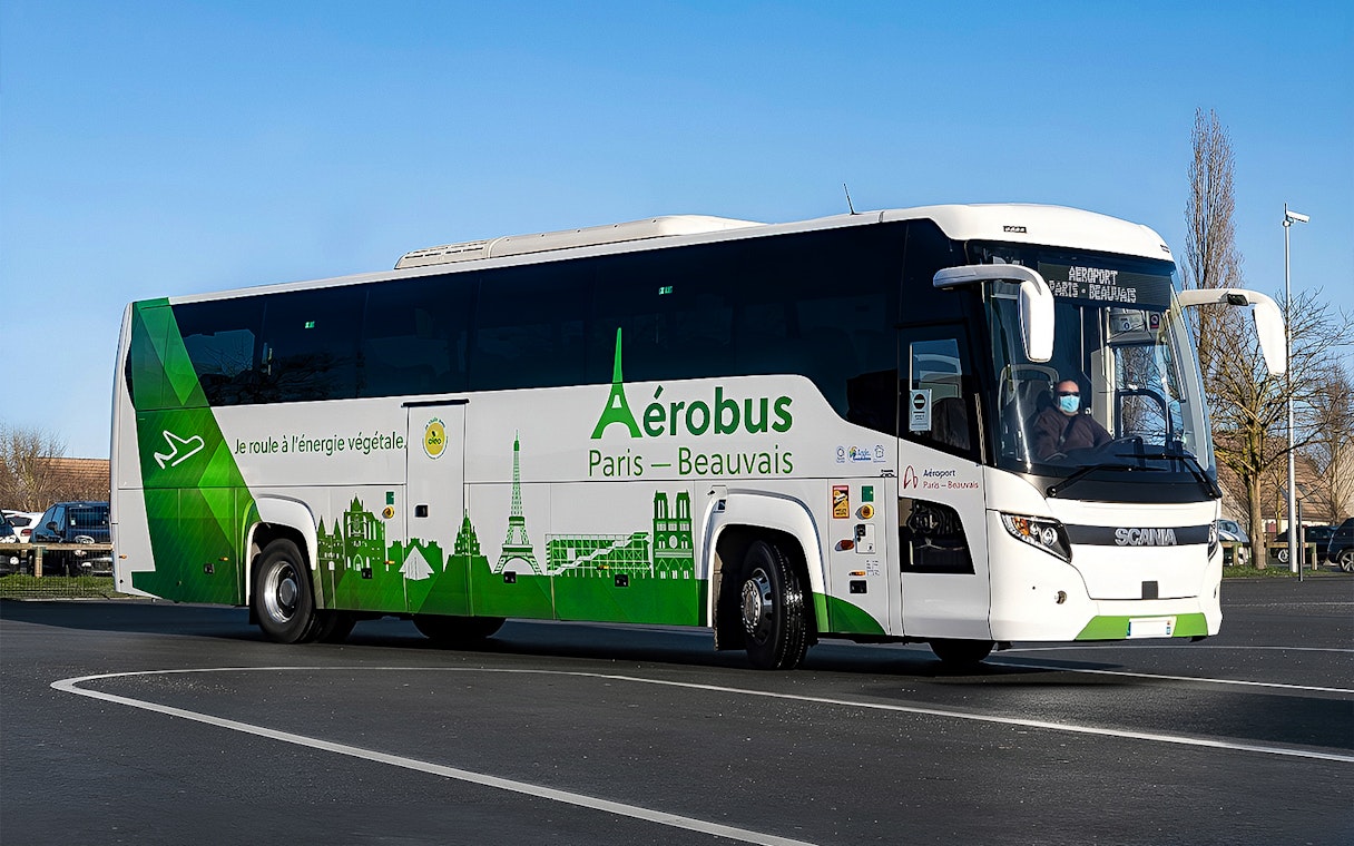Shuttle bus for round-trip tickets between Beauvais Airport and Paris.