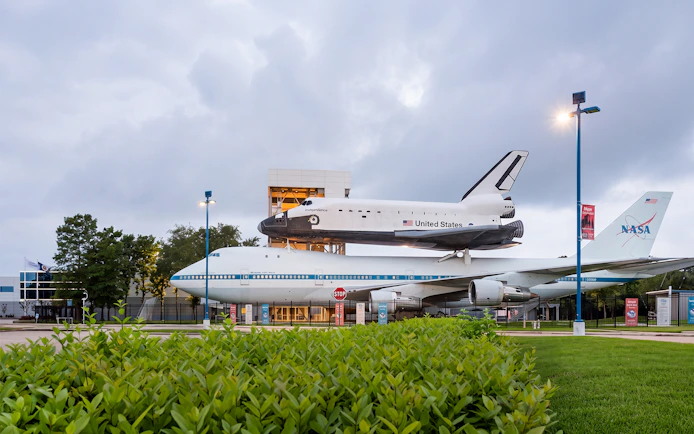 Space Shuttle replica atop Boeing 747 at Space Center Houston.
