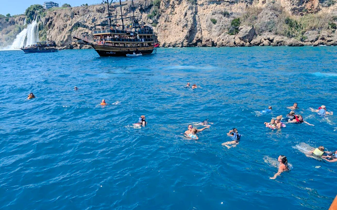 Antalya: Lara Pirate Boat Cruise with Lunch and Hotel Transfers