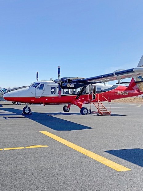 Airplane on tarmac for Antelope Canyon and Horseshoe Bend tour.