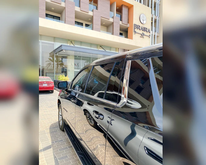 Riyadh: One-Way Private Airport Transfer in GMC SUV