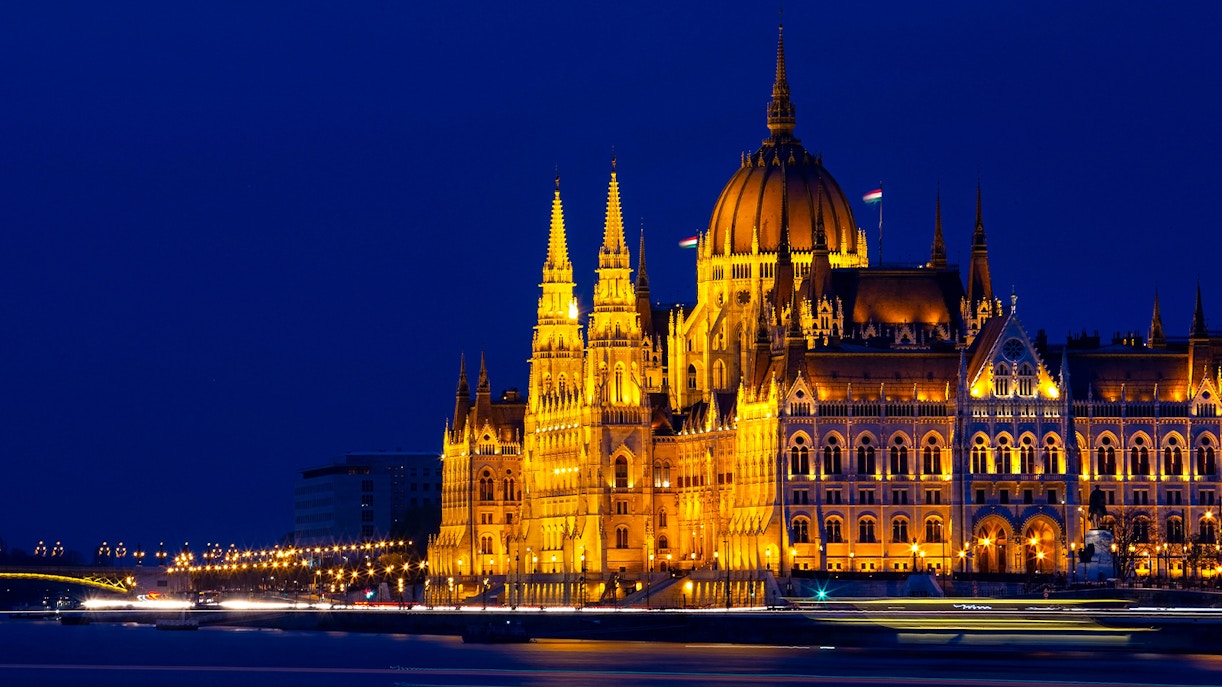 Budapest parliament tours timings
