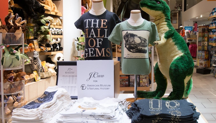 Gift shop with souvenirs at the American Museum of Natural History, New York.