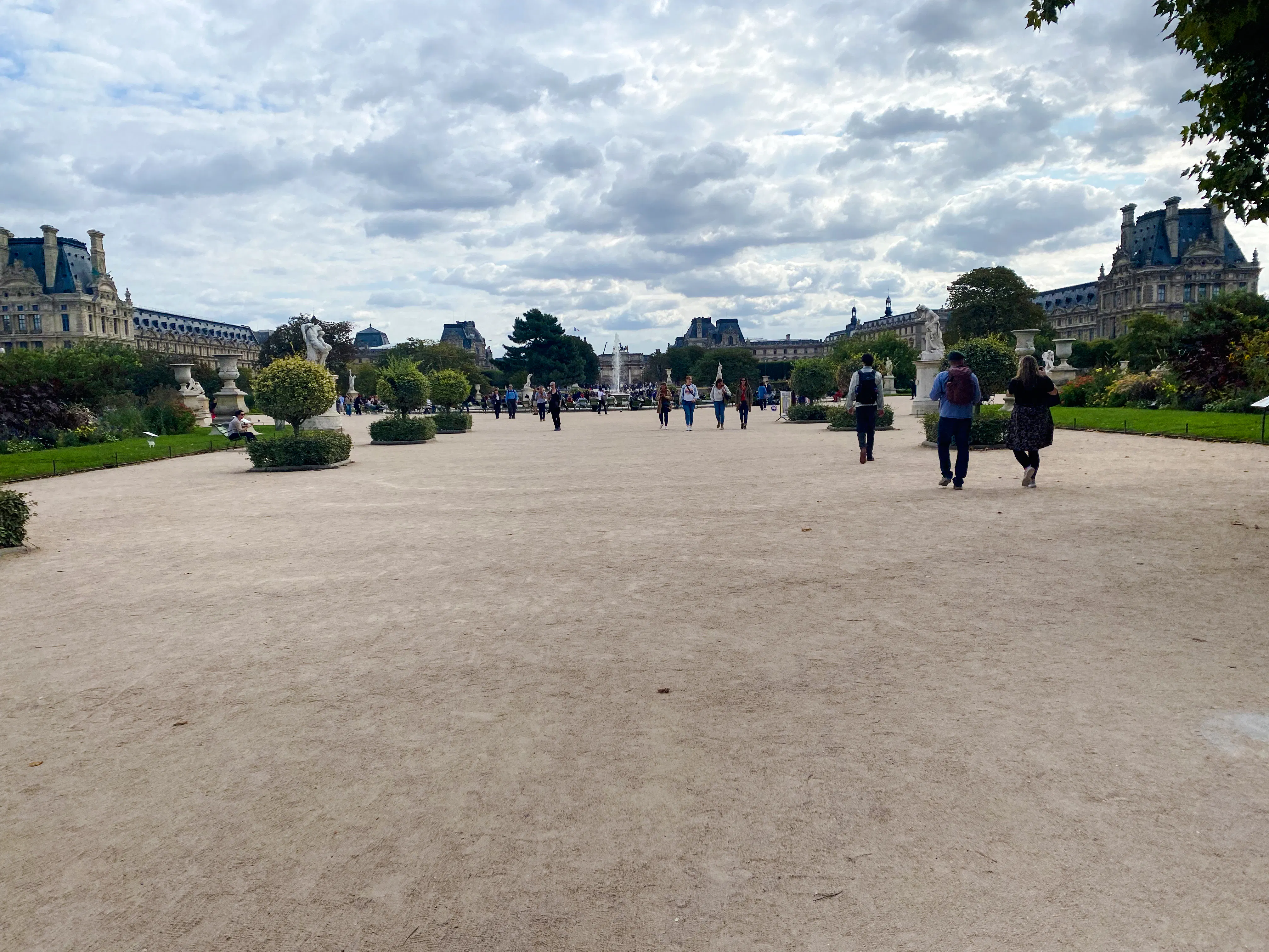 tuileries’den little tokyo’ya uzanan paris pastaları tadım ve tarih yürüyüş turu-1