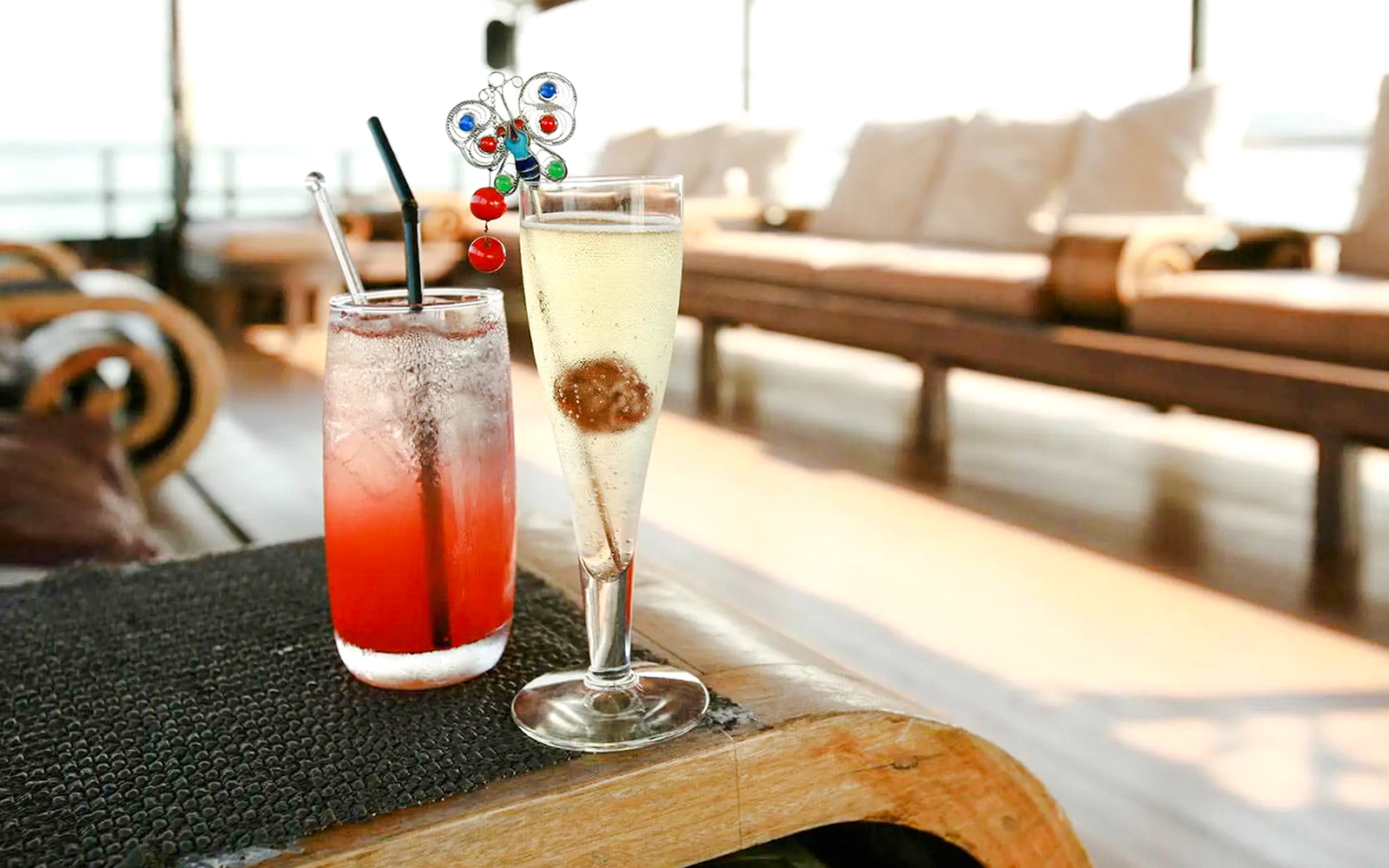 Champagne and cocktail on Aqua Luna cruise deck.