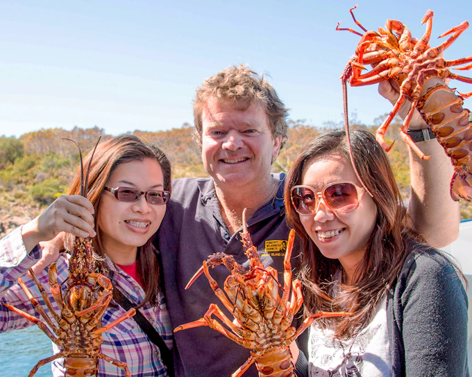 Full-Day Guided Cruise Tour in Tasmania with Seafood Lunch