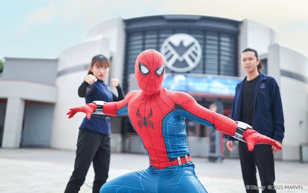 Spiderman posing with guests at Marvel Season of Super Heroes, Disneyland Hong Kong.