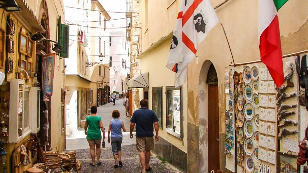 Why Go On a Alghero Walking Tour?