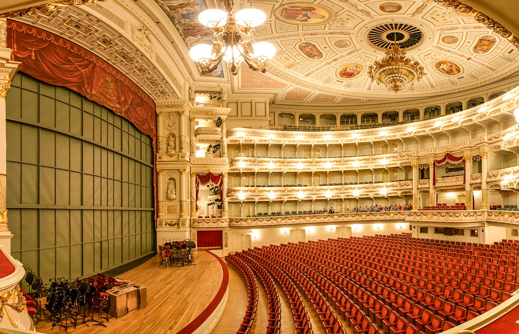 Semperoper Dresden guided tours