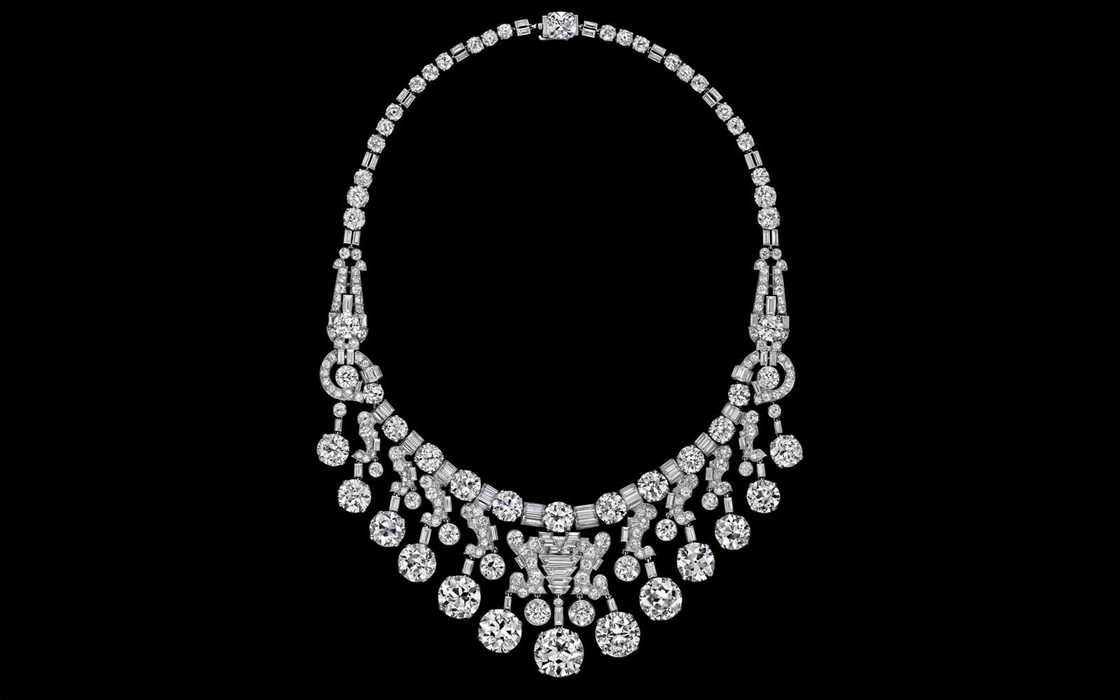 Cartier diamond necklace at National Gallery of Victoria, Melbourne Winter Masterpieces exhibition.