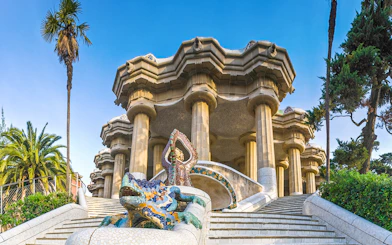 Mosaic lizard statue at Park Güell entrance, Barcelona.