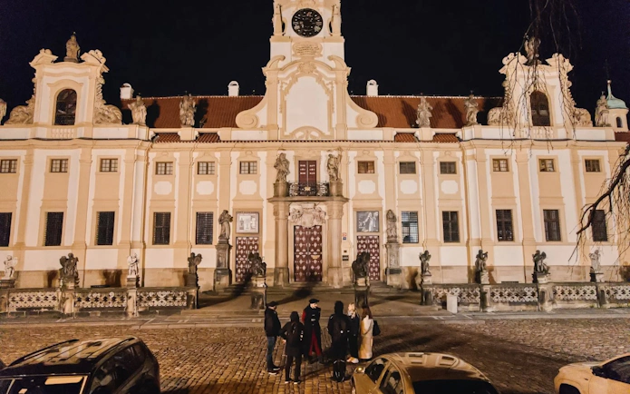 3-Hour Alchemy and Mysteries of Prague Castle Walking Tour