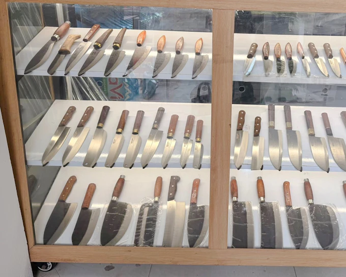 Hanoi Knife-Making Workshop in a 400-Year-Old Blacksmith Village