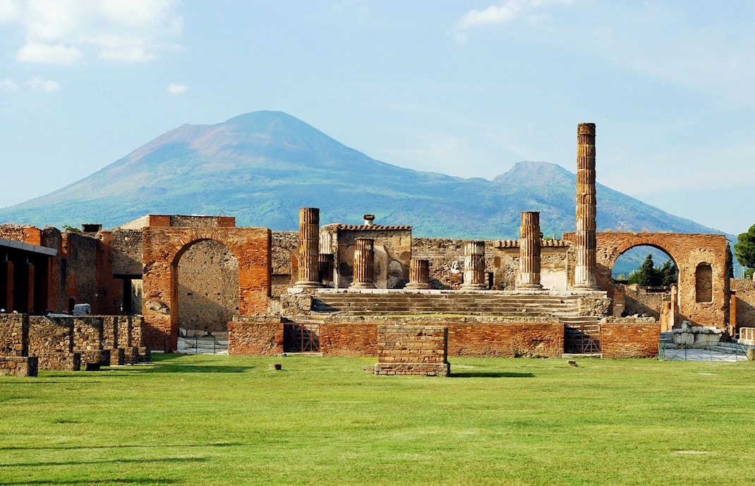 Visit Pompeii
