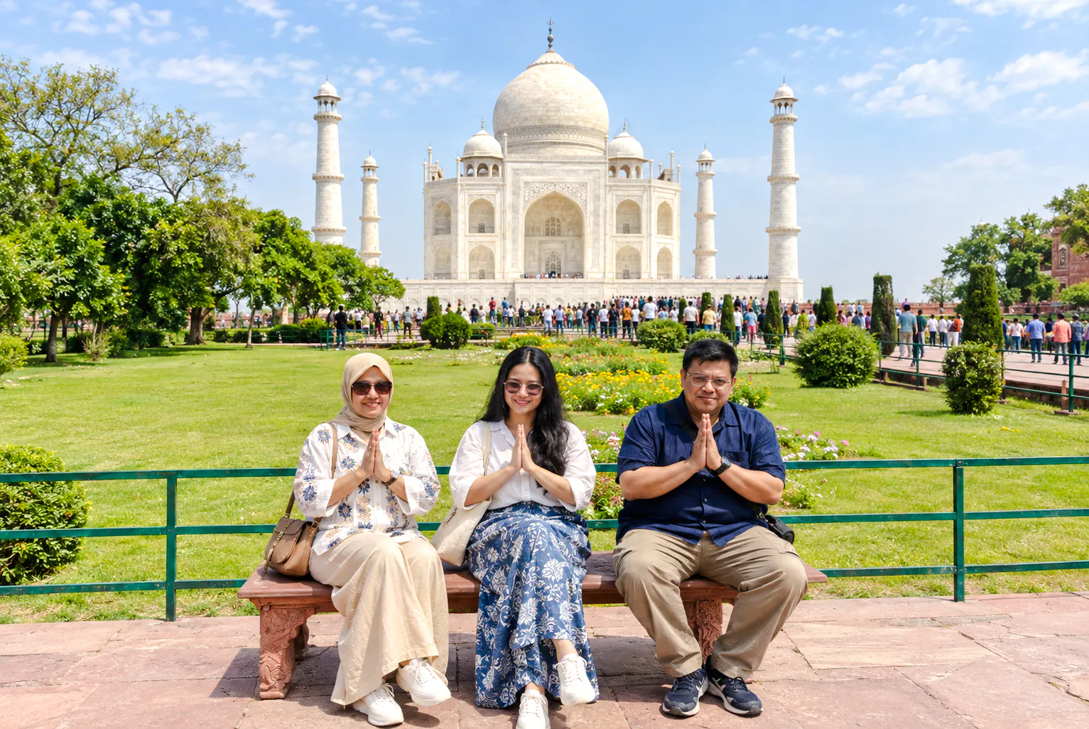 From Delhi: Private Taj Mahal Sunrise & Agra Fort Day Trip