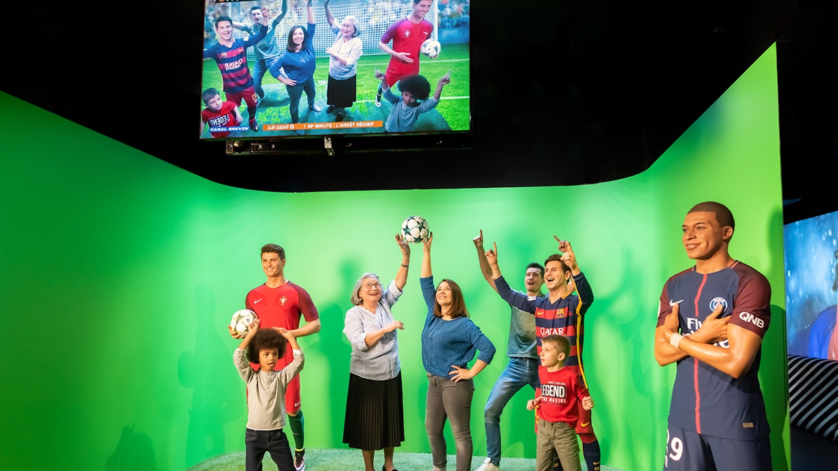 grevin museum timings