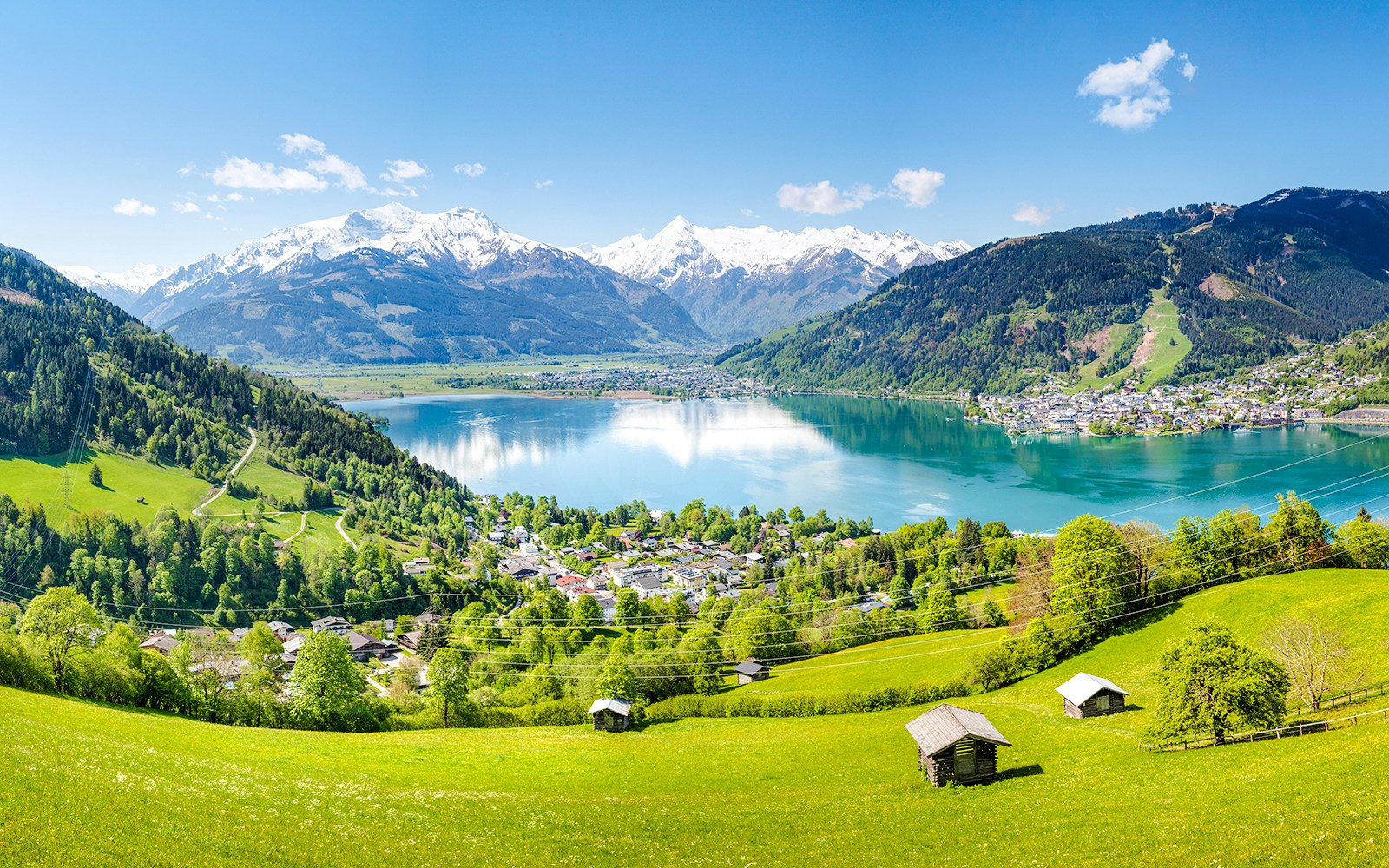 View of Zell am See with lake and mountains in summer, Salzburg, Austria.