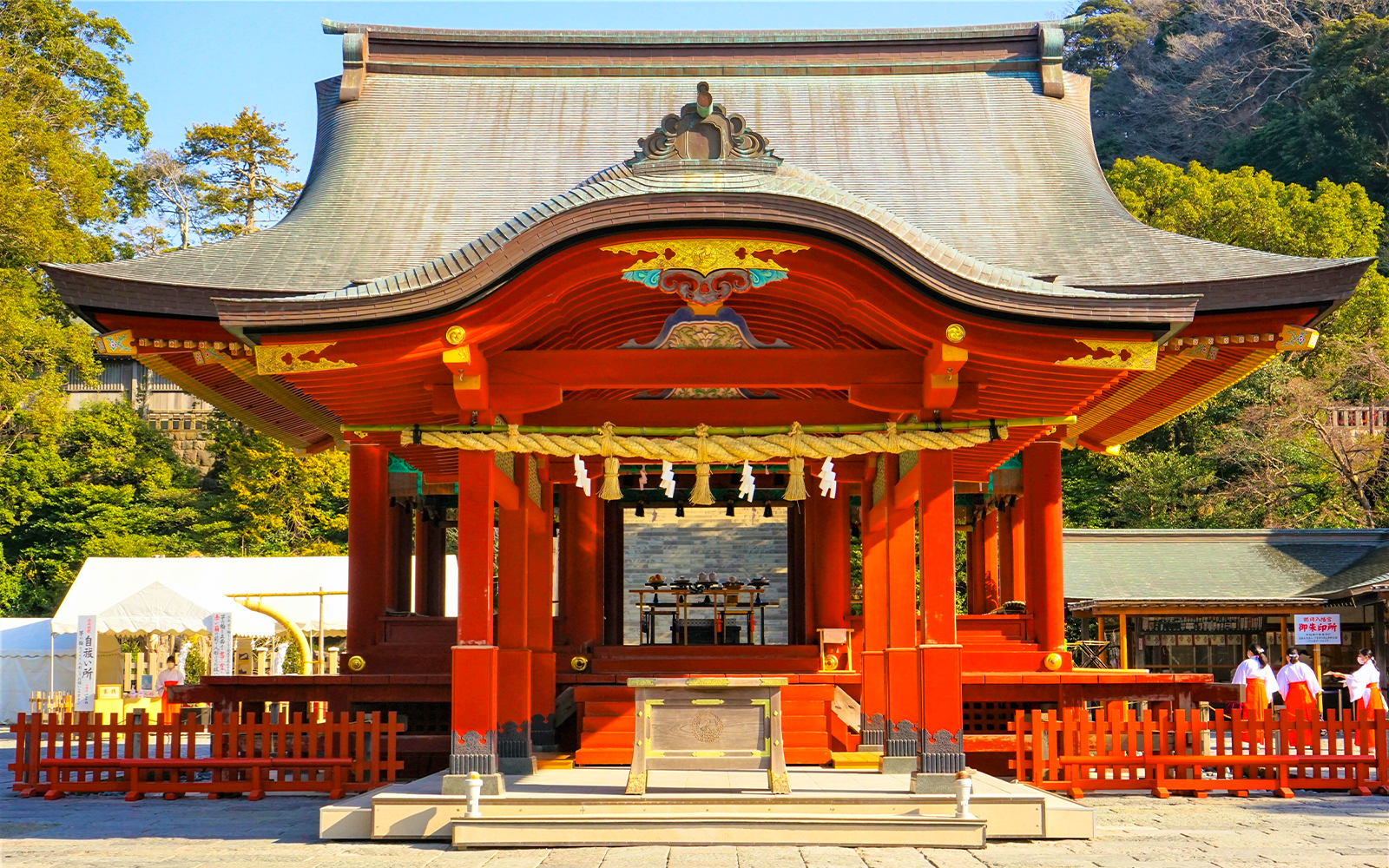 Tsurugaoka Hachimangu Tapınağı & Komachi Caddesi